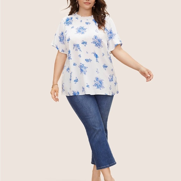 NWT BloomChic Wrap Collar White and Blue Floral Ruffle Sleeve Blouse - Picture 2 of 16